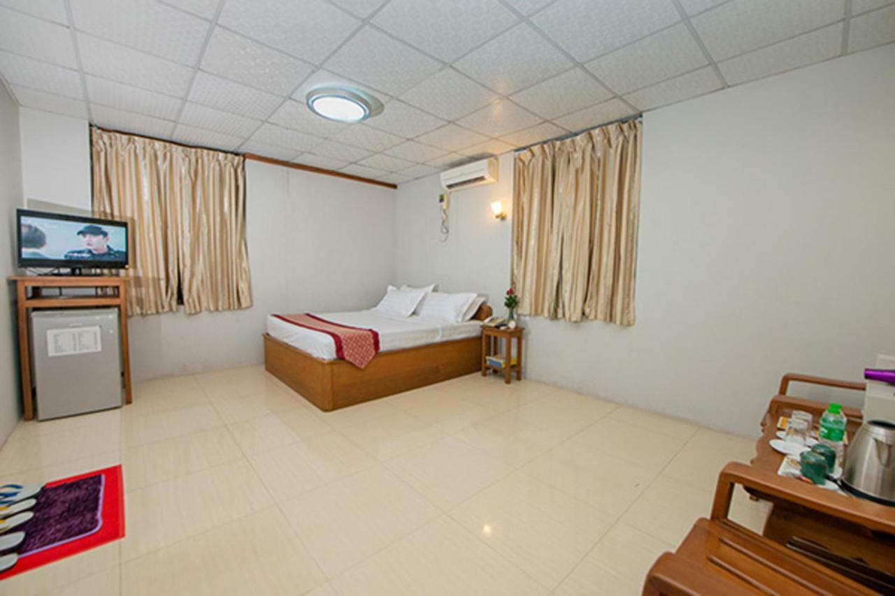 Yangon Urban Hotel Εξωτερικό φωτογραφία