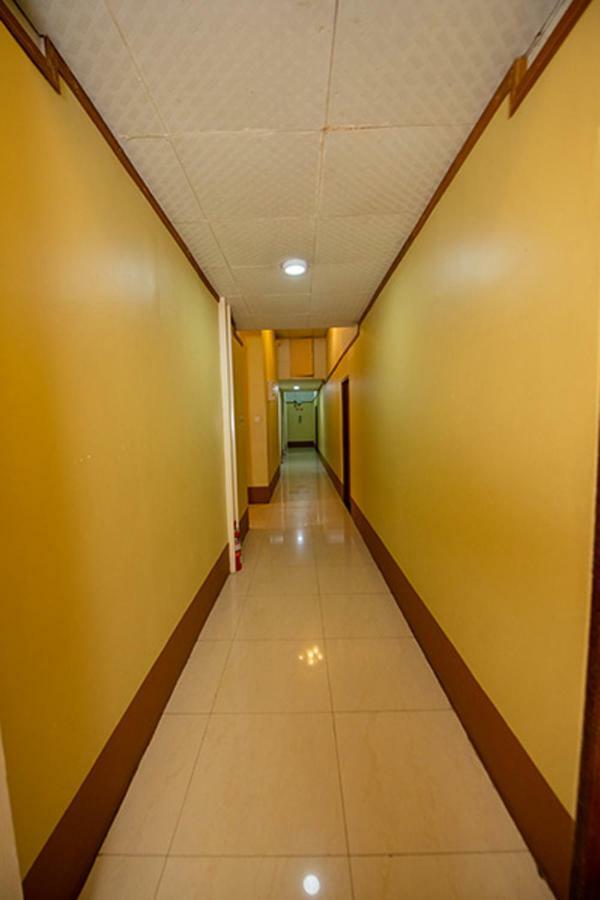 Yangon Urban Hotel Εξωτερικό φωτογραφία